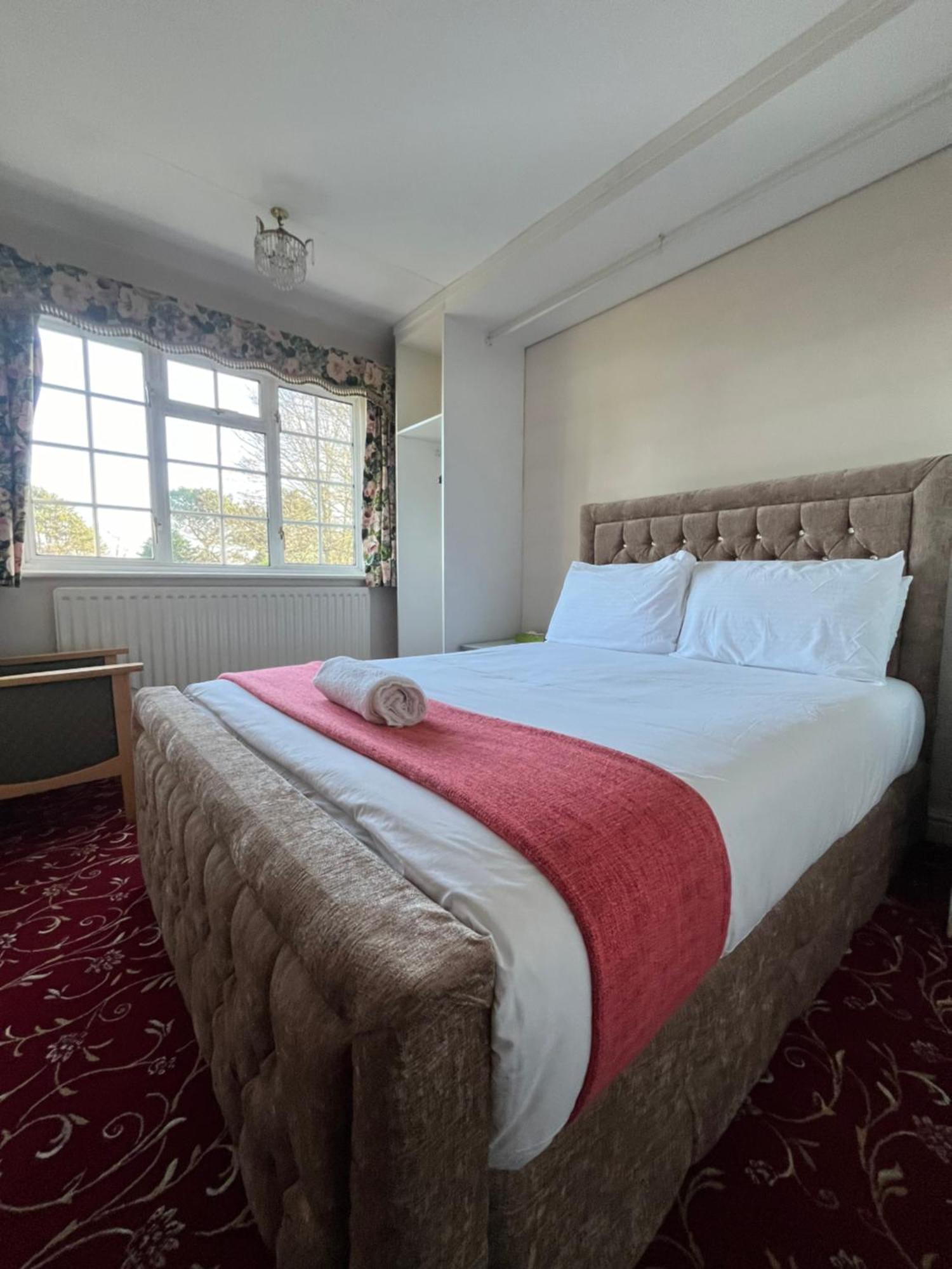 Unwind In Comfort At Cosy Caradus Your 4 Bedroom Home Sweet Home! Birmingham Eksteriør billede