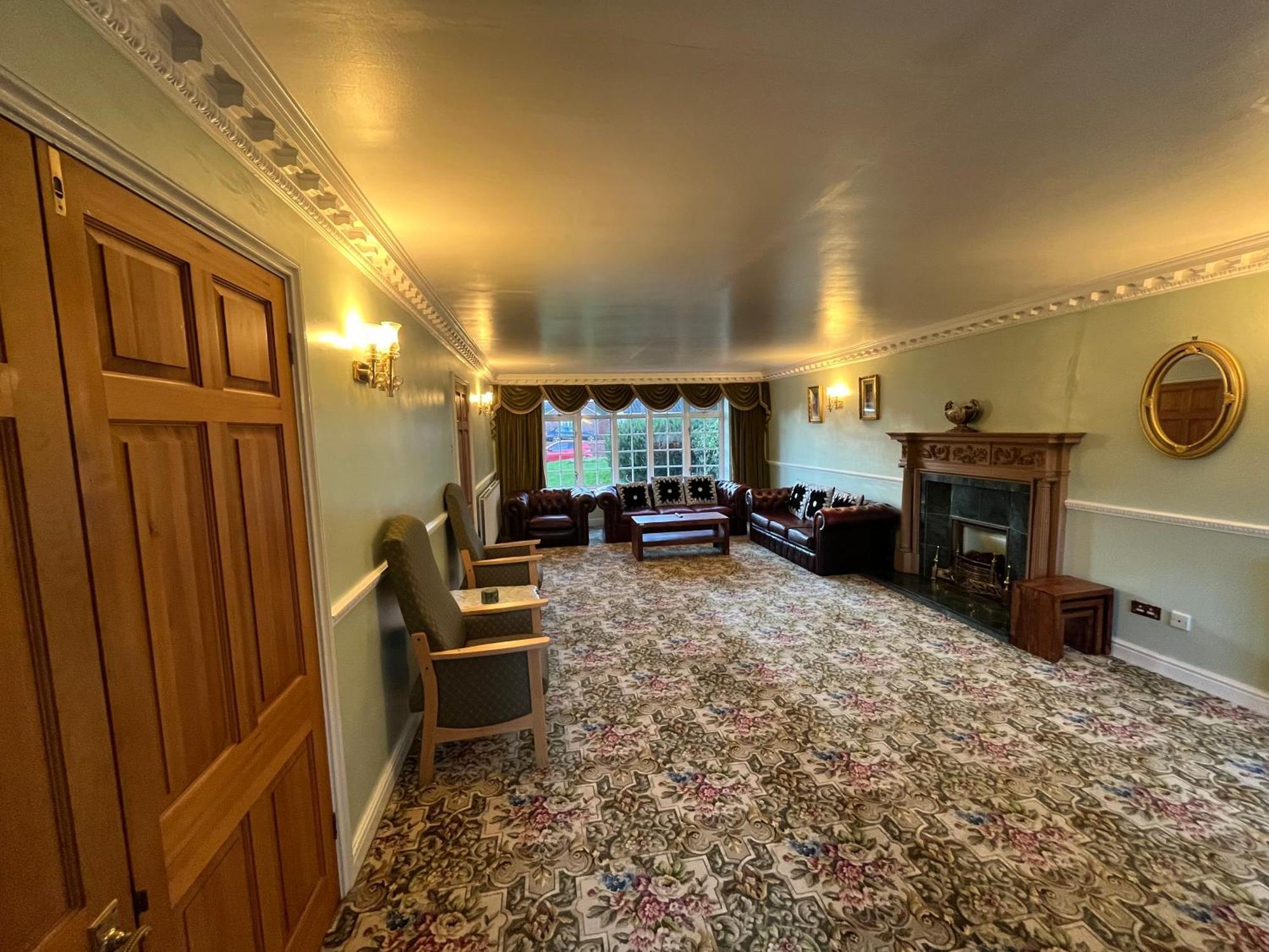 Unwind In Comfort At Cosy Caradus Your 4 Bedroom Home Sweet Home! Birmingham Eksteriør billede